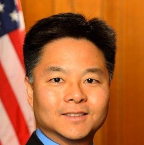01-05-12TedLieuHEADSHOTSansPin